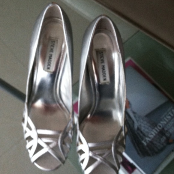 Steve Maden silver shoes