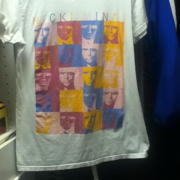 Nicki Minaj band tee L-XL