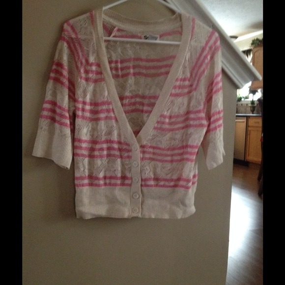 Cute pink stripe half sweater