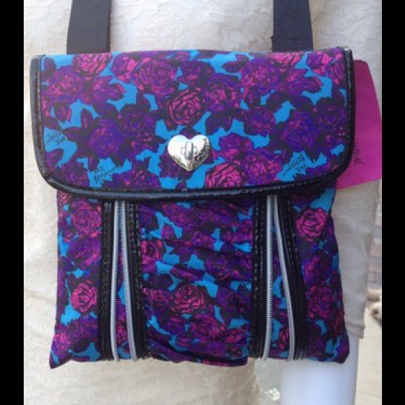 Betsey Johnson Handbags - 🔊Markdown🔊! Turquoise crossover bag with roses