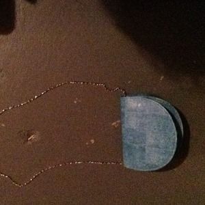 A cute and chic Bijoux Terner side purse