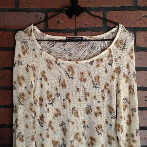🚫SOLD🚫 Brandy Melville sunflower knit