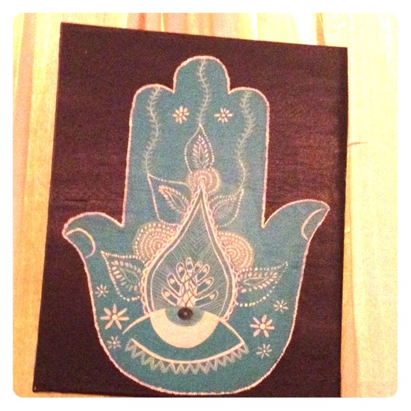 Hamsa hand painting