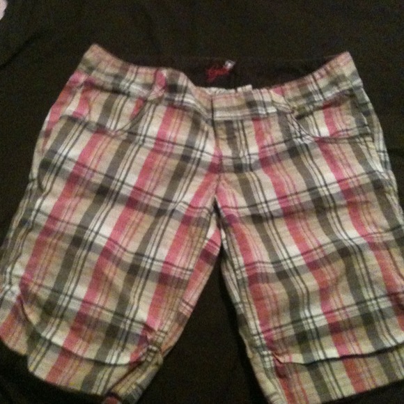 Plaid Guess Bermuda Shorts