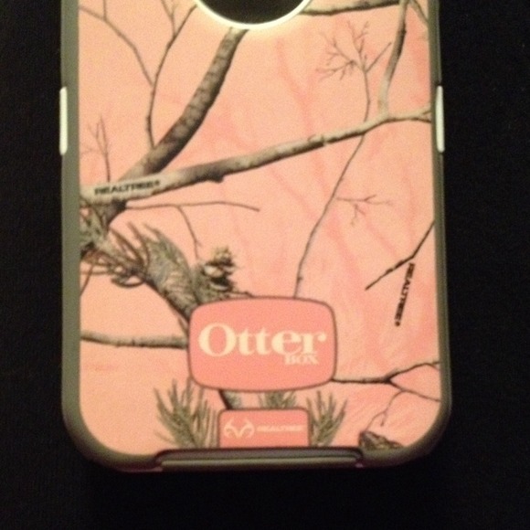 Pink camo otterbox