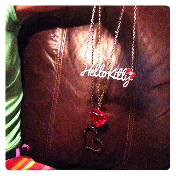 Necklaces in a bundle - Picture 1 of 1