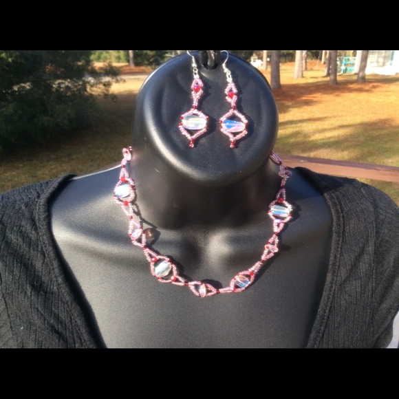 Pink Weaved chocker with earrings - Picture 2 of 2