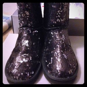 Uggs style shine boots new