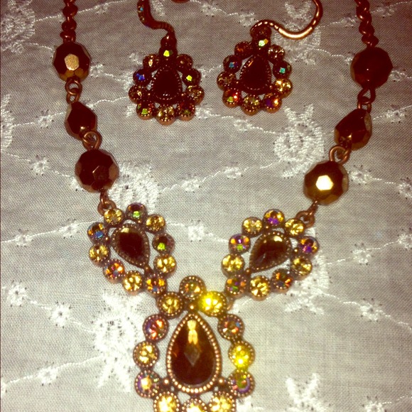 Lia Sophia Jewelry - #169. Some fabulous bling in a shiny copper tone.