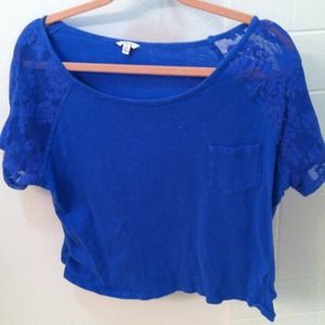 Forever 21 blue lace tee fits big