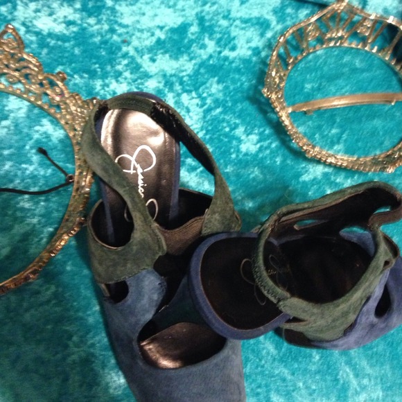 Jessica Simpson 6 Elegant Heels! Must Have! - Picture 2 of 3