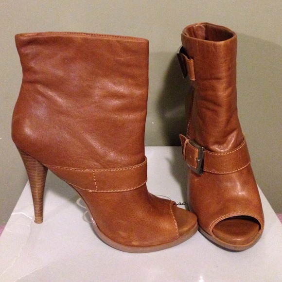 💢Jessica Simpson boots 💢