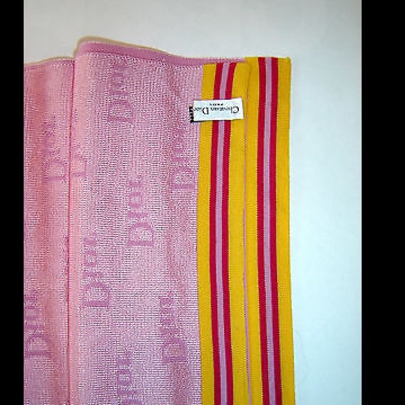 ??Beautiful Dior scarf??