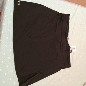 Underarmour workout skirt with spandex