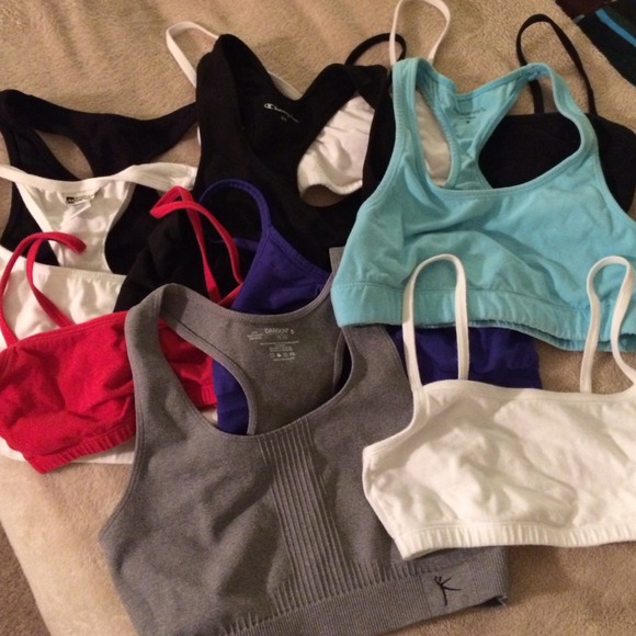 💢SOLD💢Bundle of 10 sports bras