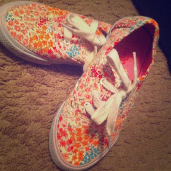 Multi flower shoes