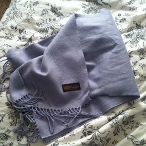 Cashmere scarf in light purple