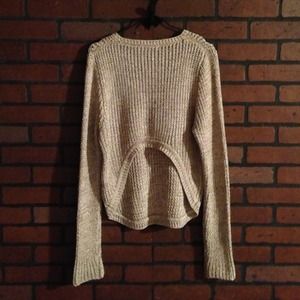 🚫SOLD🚫 LF high low sweater