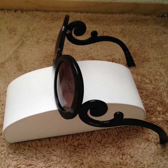 Authentic Prada minimal baroque sunglasses