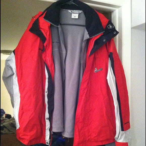 **REDUCED**. COLUMBIA Men's coat