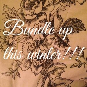 NOW ACCEPTING BUNDLES!!!!!!!👗👜🎀