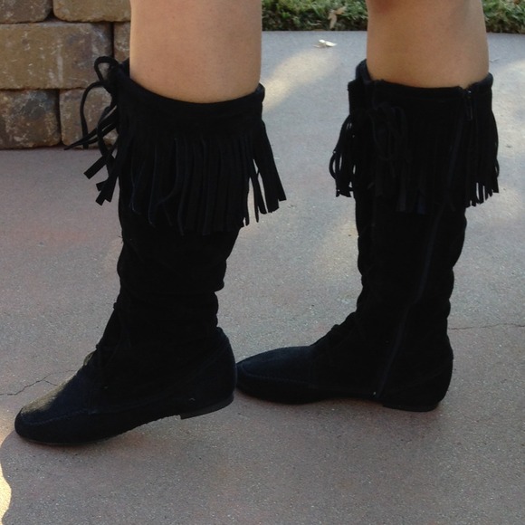 Fringe lace up suede boots