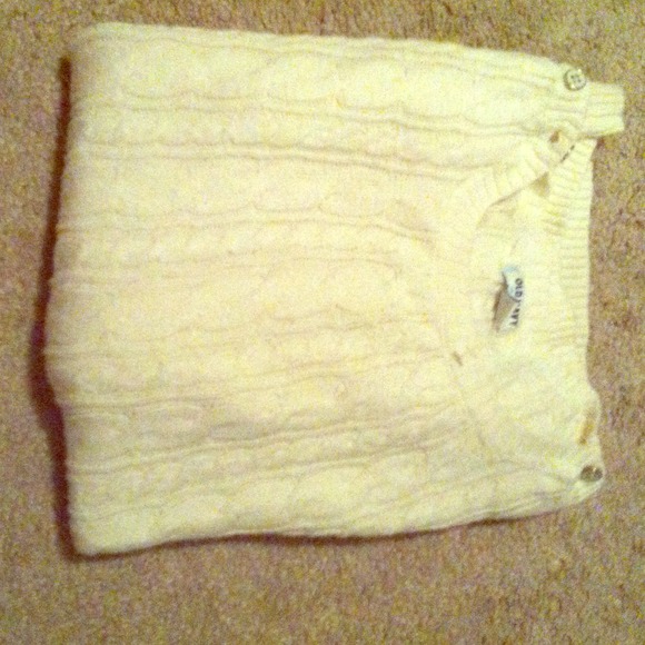White knit sweater