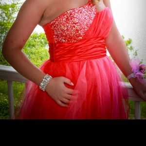 Prom dress 9/10