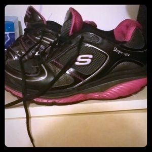 📌Skechers shape ups📌