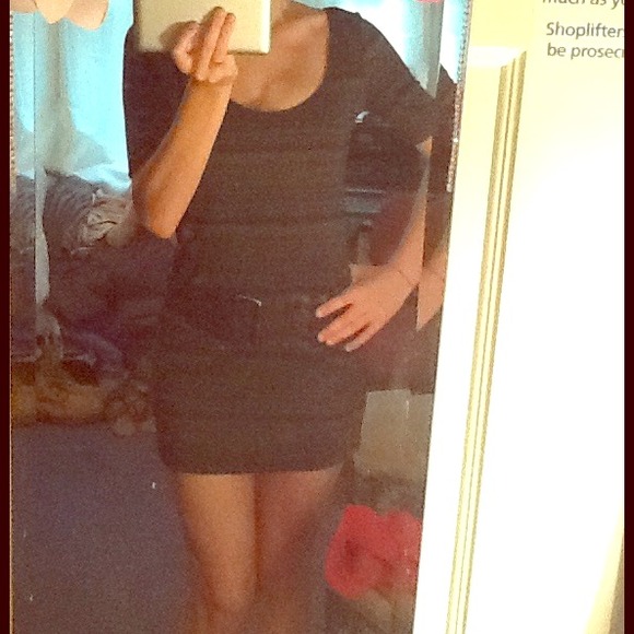 Grey dress with black embroidered patterns ! - Picture 1 of 4