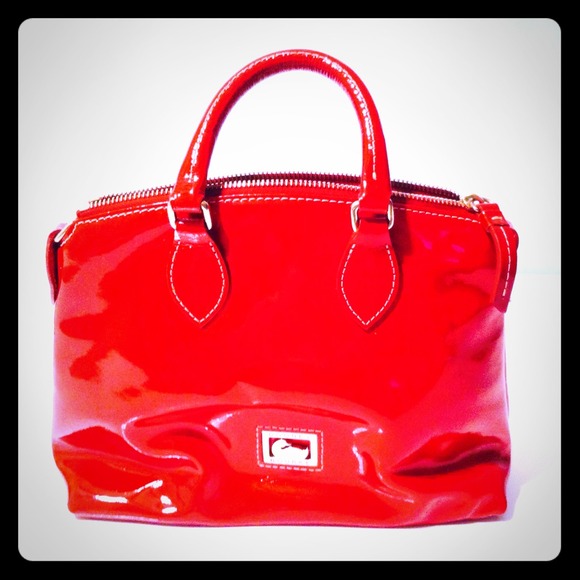 red patent leather dooney bourke purse