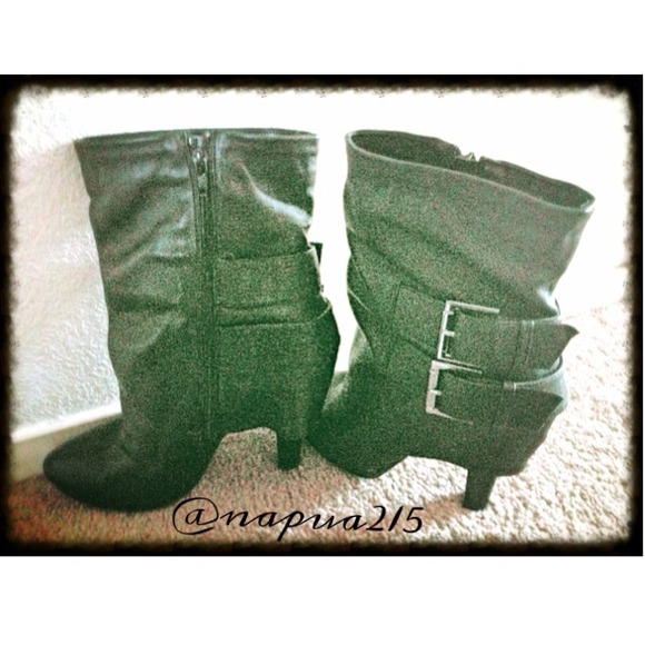 ✴Black Ankle Boots✴