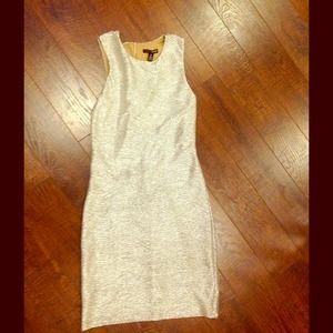 ✨ON VACAY🎉🎈NWT Gorgeous Aqua dull gold dress🌟