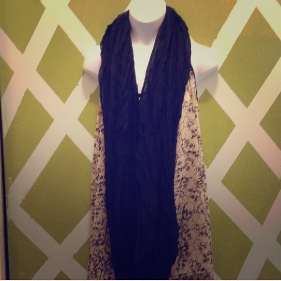 Black Infinity Scarf 💕