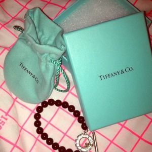 Tiffany&Co. Black Onyx bead bracelet (7.5")