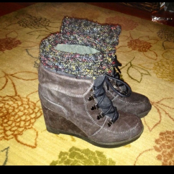 👀🌟 Shi by journey suede wedge lace up boots