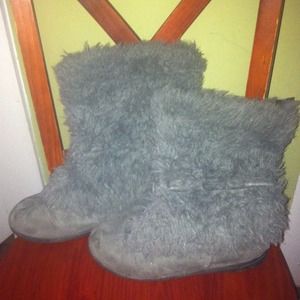 SOLD REDUCED 💥 Gray Fur Boots 💥