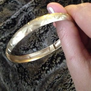 Gold bangle