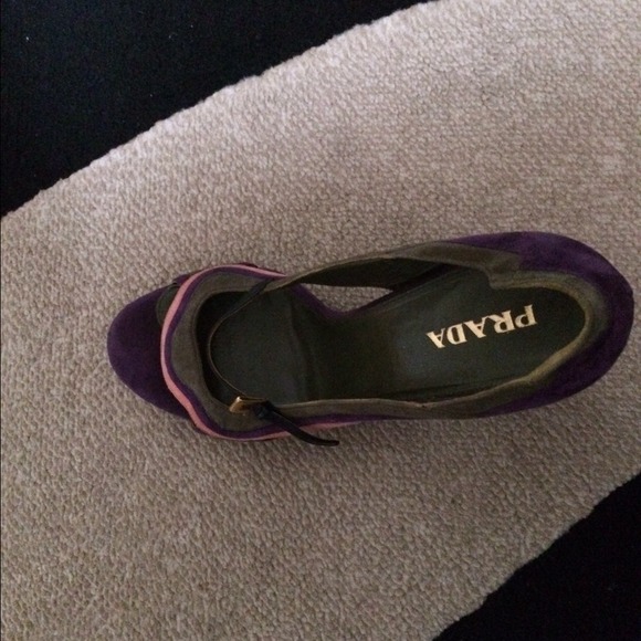 Authentic prada shoe