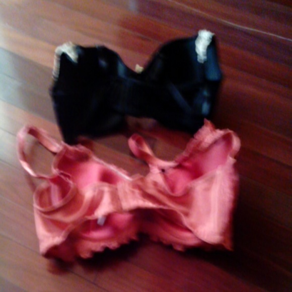 Lingerie/Bras - Picture 2 of 2