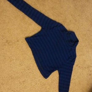 Crop top sweater. ??