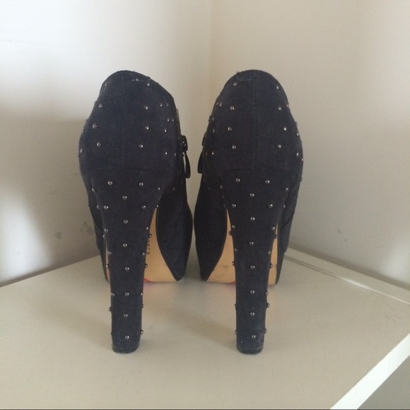 Super cute black booties with studded heel - Picture 4 of 4