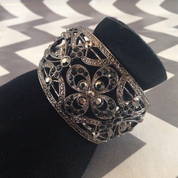 Cuff Bracelet with black crystals