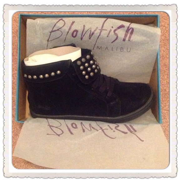 🌹SALE🌹Blowfish Black Booties - Picture 2 of 4