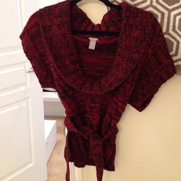 Burgundy knit sweater with belt