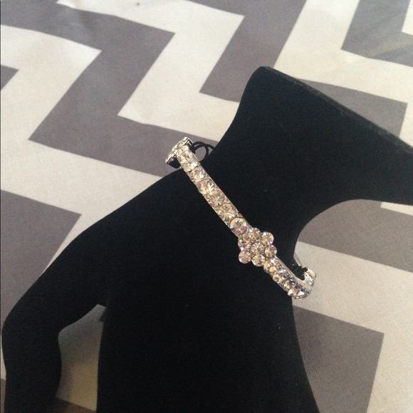Cookie Lee Genuine Crystal Stretch Bracelet