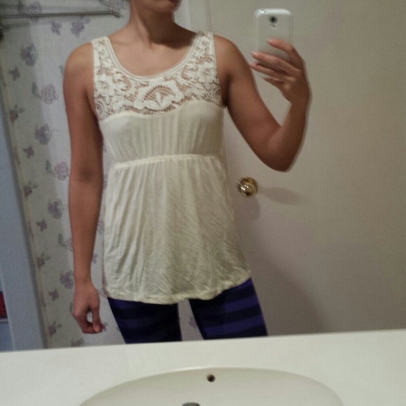 Forever 21 Tops - Forever 21 yellow babydoll top M. Forever 21 Tops - Forever 21 yellow babydoll top M.