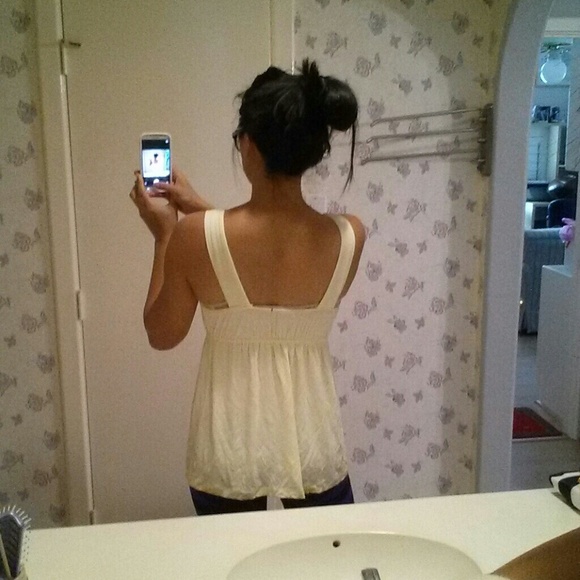Forever 21 Tops - Forever 21 yellow babydoll top M. Forever 21 Tops - Forever 21 yellow babydoll top M.