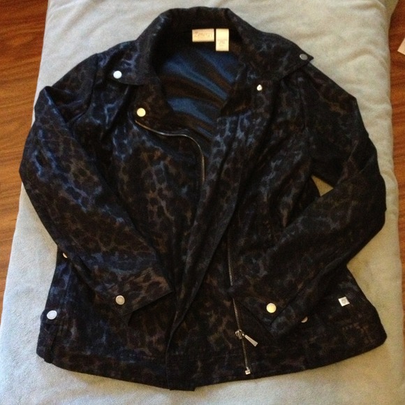 Black leopard lightweight jacket.