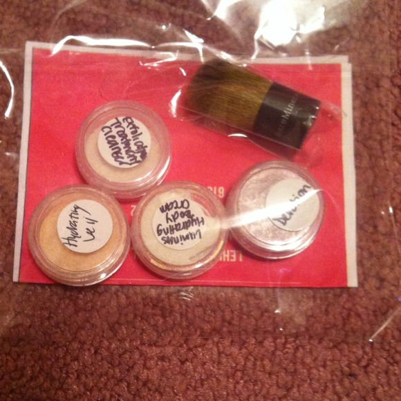 bare minerals samples with free tote